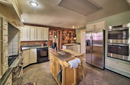 Linden House | Events and Concierge! 6BR Heated Pool Near Wineries