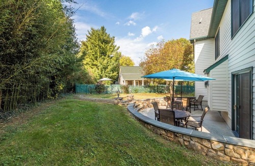 Linden House | Events and Concierge! 6BR Heated Pool Near Wineries