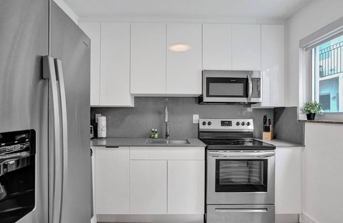 West Avenue Apartment | Everest Suite 2BD/2 BA Miami Beach Lincoln Villa Free Parking