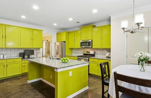 Covington House | Excellent 6-bedroom house with AC in charming Covington