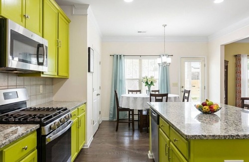 Covington House | Excellent 6-bedroom house with AC in charming Covington