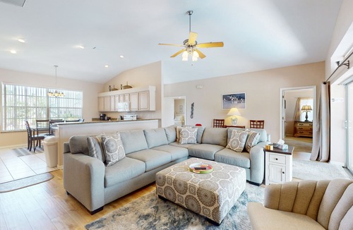 Biggar Villa | Exclusive Wellington Lakes Waterfront Home with Private Pool, Lake Views, & WiFi