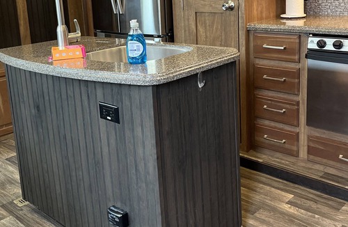 Tazewell RV Rental | Experience Lakeside Bliss: Unwind in a Charming Camper at Norris Landing Marina!