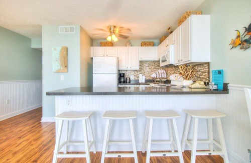 Wilmington Beach Condo | Experience oceanfront bliss in this 2BR retreat at Carolina Beach!
