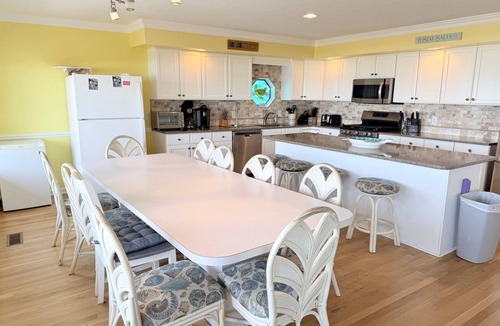 Holden Beach House | Experience oceanfront bliss at Summer Sandcastle, a spacious 5BR home in Holden Beach!
