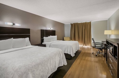 Ashley Oaks Hotel | Experience Value Stay Room w/Complimentary Breakfast | Free Parking