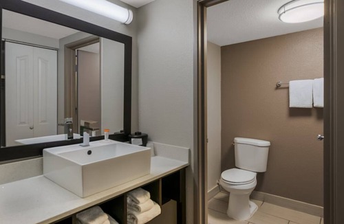 Ashley Oaks Hotel | Experience Value Stay Room w/Complimentary Breakfast | Free Parking