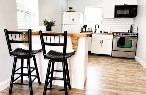 Crescent Lake House | Explore St. Pete! Bikes Included, Prime Spot