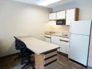 Miami Springs Hotel | Extended Stay America Premier Suites - Miami - Airport - Miami Springs