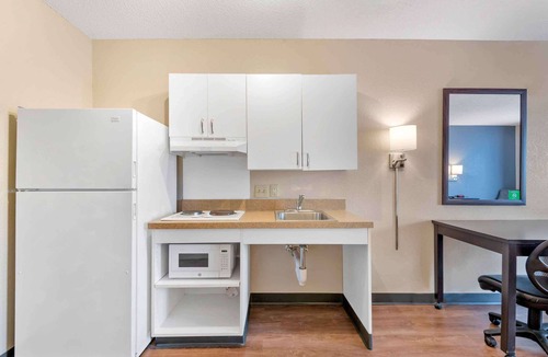 Doral Hotel | Extended Stay America Suites Miami Airport Doral