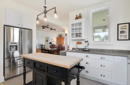 Beachwalk House | Fabulous Ocean Views and Pet Friendly!