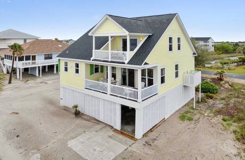 Beachwalk House | Fabulous Ocean Views and Pet Friendly!
