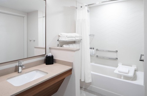 Whitsett Hotel | Fairfield by Marriott Inn & Suites Whitsett Greensboro East