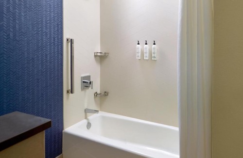 Alpharetta Hotel | Fairfield by Marriott Inn & Suites Alpharetta Avalon Area
