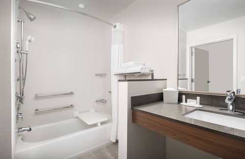Gainesville Hotel | Fairfield Inn & Suites by Marriott Gainesville I-75