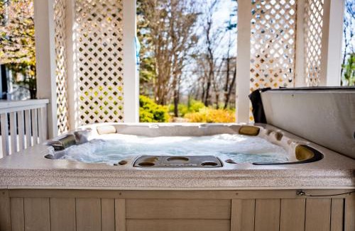Lookout Mountain Hotel | Falling Water Room on Lookout Mountain