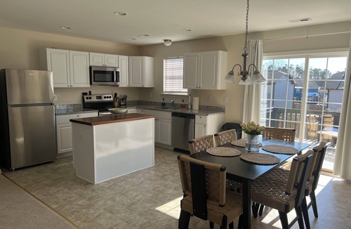 Piedmont House | Families + Pets Welcome! Fenced Yard! 30+ day stay