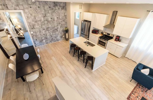 Sugar Creek House | Family-Friendly 4BR w Bunk Beds & Outdoor Grill