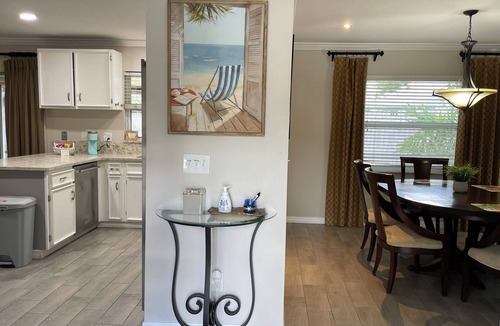 Maitland House | Family Friendly home with Fenced in Backyard to enjoy with kids & pets