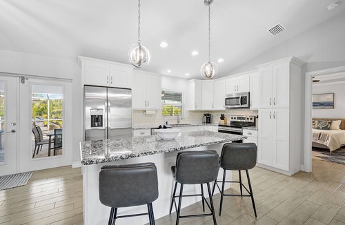 Englewood East House | Family Fun-Relaxing Home w/heated Pool & Game Room