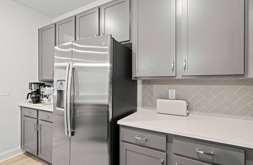 North Raleigh House | Family Home + Pets Welcome - King- Queen Bunk Beds, EV Charger, Sleeps 8