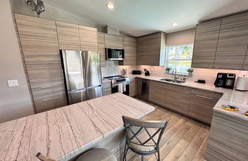 Ozona House | Family Paradise: Salt Pool, Hot Tub, XBox & Nature Views!