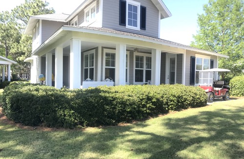 Laurel Grove House | FAMILY-PERFECT, 2 golf carts, beach chairs,bikes, UPSTAIRS AC, NO PETS,
