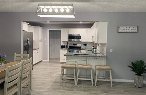 Florida Ridge House | “Family Tides” Furnished Beach House w/HEATED Pool