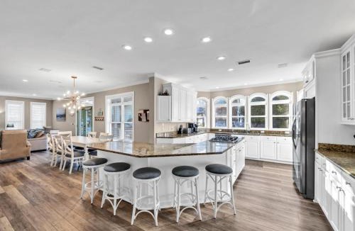 Crystal Shores House | Family Tides