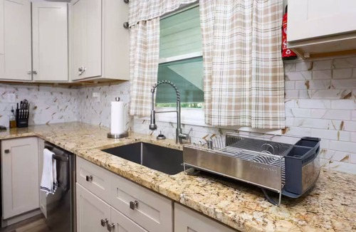 Derita - Statesville House | Fantastic 9-bedroom house with AC in Charlotte