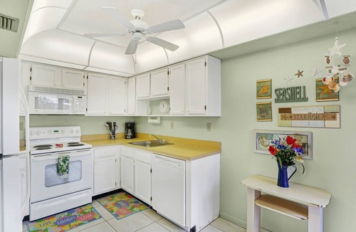 Hammock Bay Condo | Fantastic place to spend the winter, relaxation at its finest!