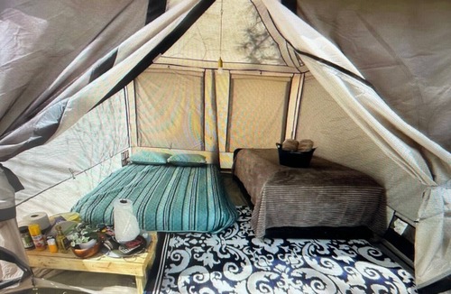 Tallahassee RV Rental | Farm Buckbeak2 Tent/ScreenRoom