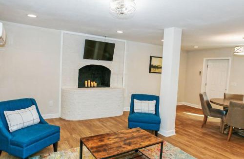 Boger City House | Farm Lodge with Beautiful Open Floor Plan