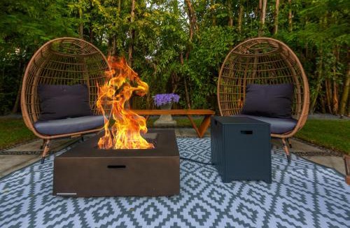 Biscayne Park Villa | Fascinating Luxe Two-Level Villa BY THE GLAMHOMES
