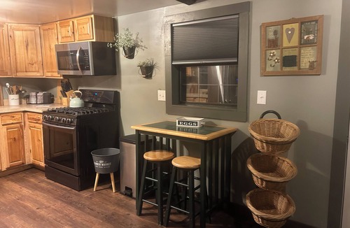 Topton House | Feisty Ranch Farm Retreat - Private and charming 2-bedroom on 15 acres