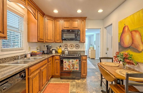 Rabun Gap Cabin | Fenced-in Backyard Near Clayton & Black Rock Mountain!