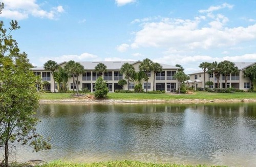 Naples Villa | Fiddler's Creek Newly Decorated Villa with Garage and Community Amenities!