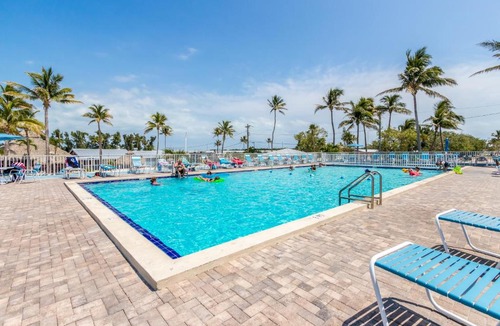 Long Key Resort | Fiesta Key RV Resort Waterfront Cottage 33