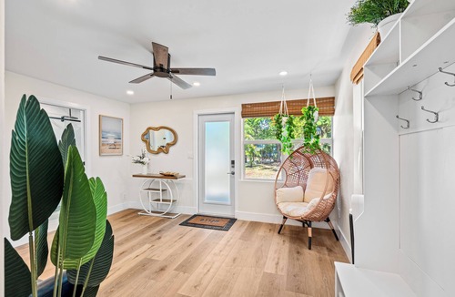 Lake Worth House | MAJOR INTERNATIONAL SPORTING EVENT! Wellness Retreat! Sauna, Cold Plunge, Hot Tub