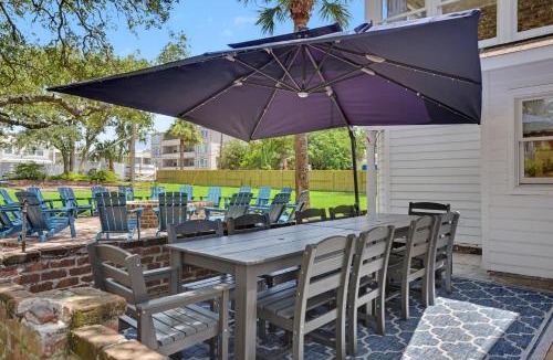 Savannah Beach House | Fire & Oaks Estate