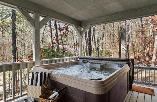 Sautee Nacoochee House | Firefly Lodge - Cozy 4 bedroom cabin minutes to Helen