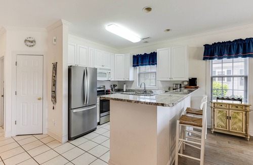 St. James Condo | First Floor Dog Friendly Marina Condo
