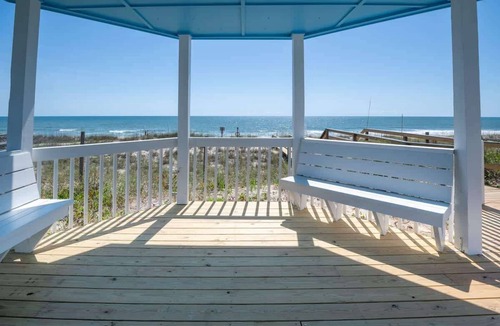 Kure Beach House | Fish N Hooks