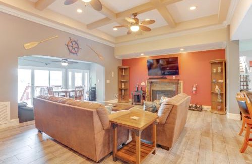 Ocklawaha House | Fish, Swim and More Lakefront Retreat in Ocklawaha!