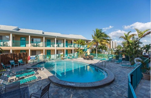 Bay Esplanade House | Five Palms Suite 202 - Daily - Weekly - Monthly