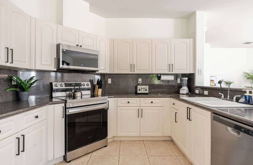 Tamiami House | FL1 House NEW Miami Oasis Game Room & Firepit!