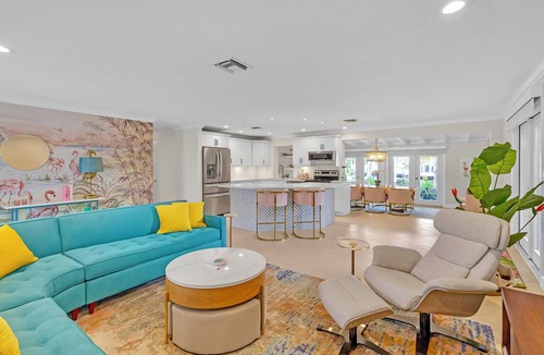 Poinsettia Heights House | Flirty Flamingo: Colorful Waterfront Escape w/Pool