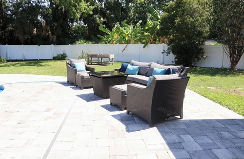 Southside House | ~Floating Leaf Sleeps 8 Heated Pool & Shade~