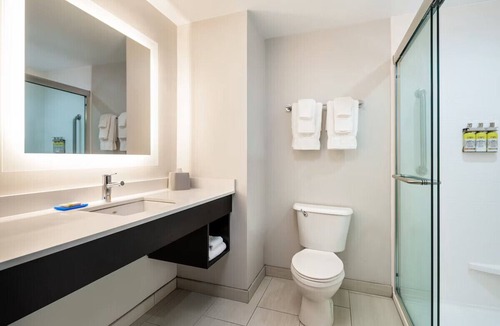 Florence Hotel | Florence Civic 2Queen Studio Pool, Gym, Breakfast