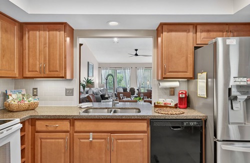 Palmer Ranch Villa | Florida Oasis Fully Equipped 12 min to beaches.